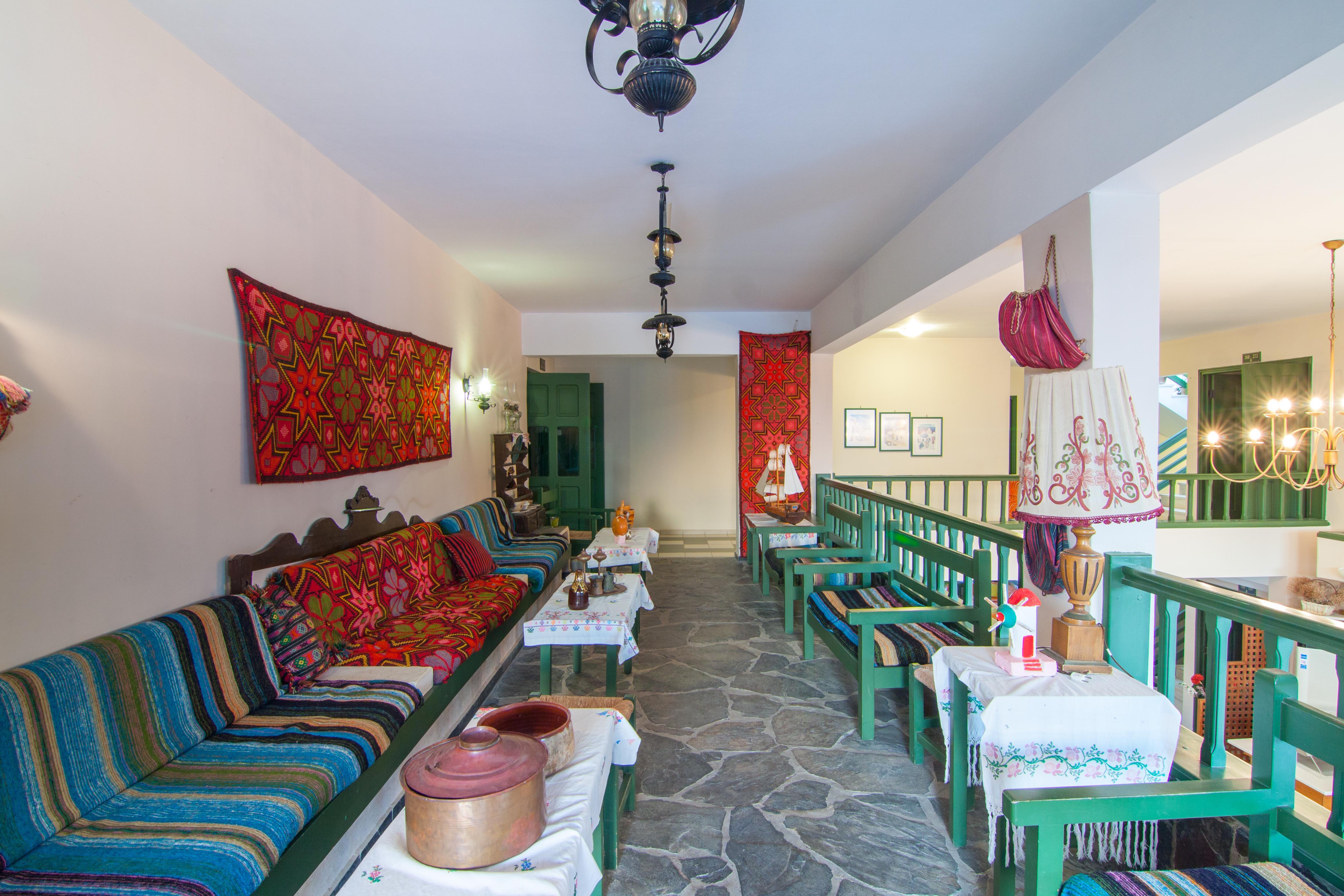 بلاتانيز Trefon Hotel Apartments And Family Suites المظهر الخارجي الصورة