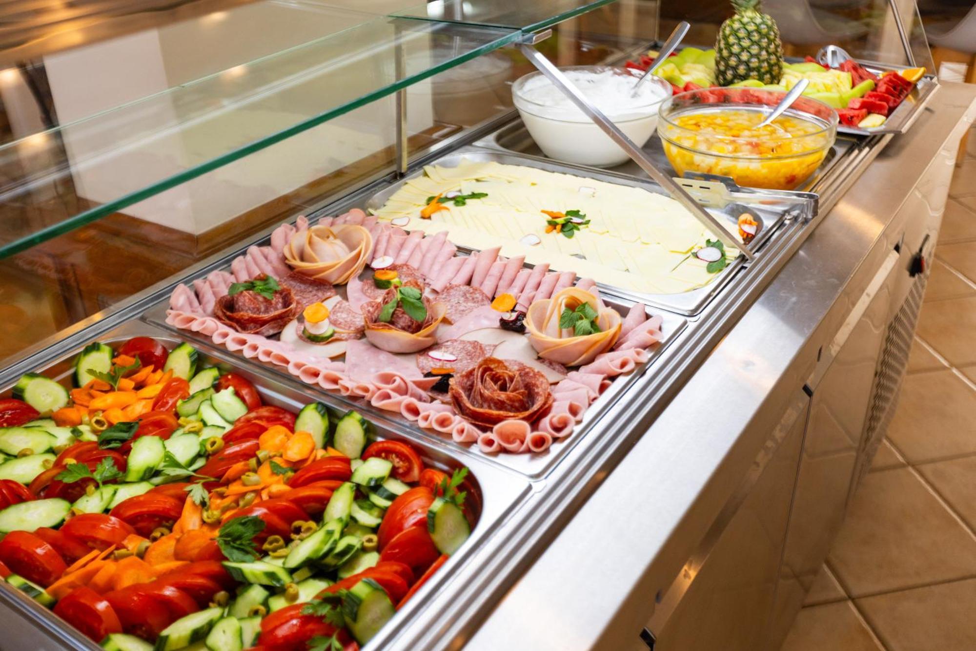 بلاتانيز Trefon Hotel Apartments And Family Suites المظهر الخارجي الصورة