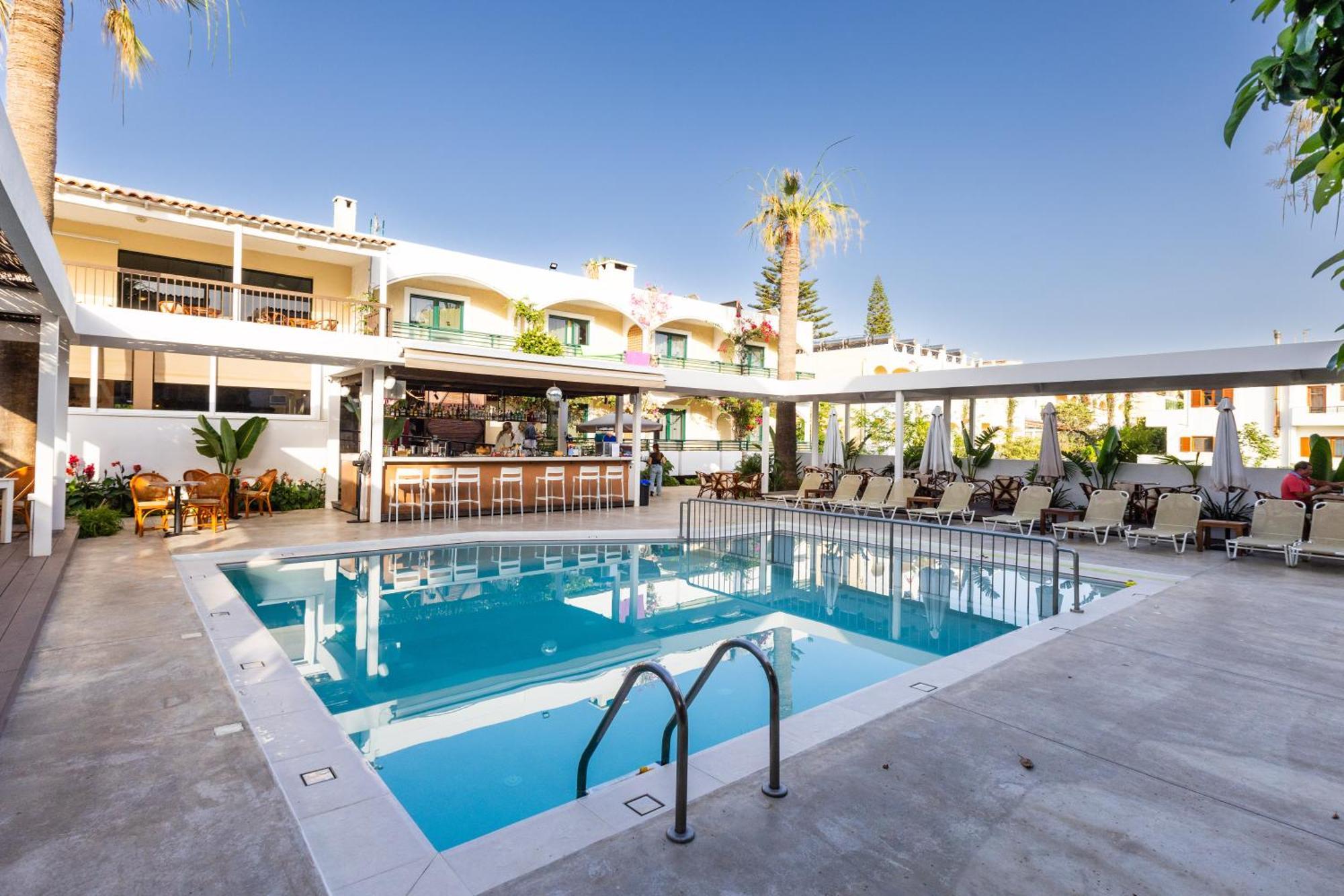 بلاتانيز Trefon Hotel Apartments And Family Suites المظهر الخارجي الصورة