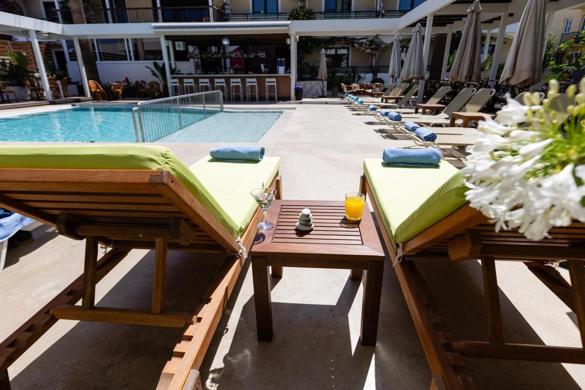 بلاتانيز Trefon Hotel Apartments And Family Suites المظهر الخارجي الصورة